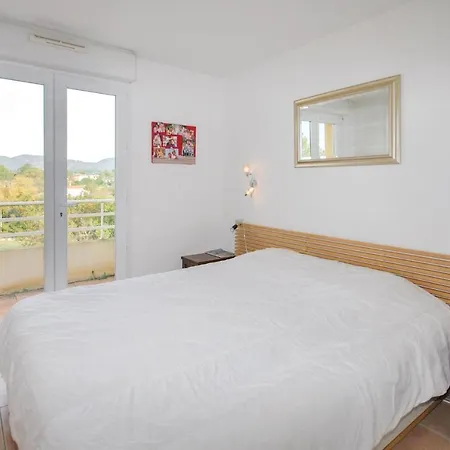 Apartment Gorgeous In Raphael With Kitchen Saint-Raphael (Var)